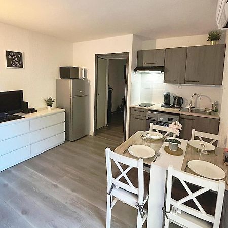 Charmant Studio Climatise 24 M2 Terrasse A 100M De La Plage Saint-Mandrier-sur-Mer Bagian luar foto
