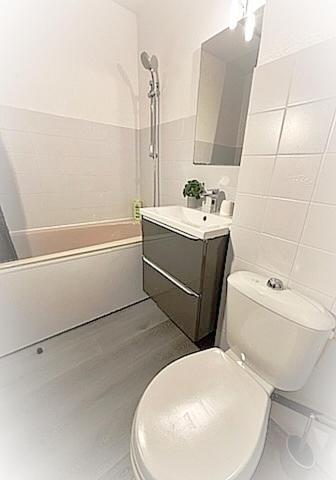 Charmant Studio Climatise 24 M2 Terrasse A 100M De La Plage Saint-Mandrier-sur-Mer Bagian luar foto